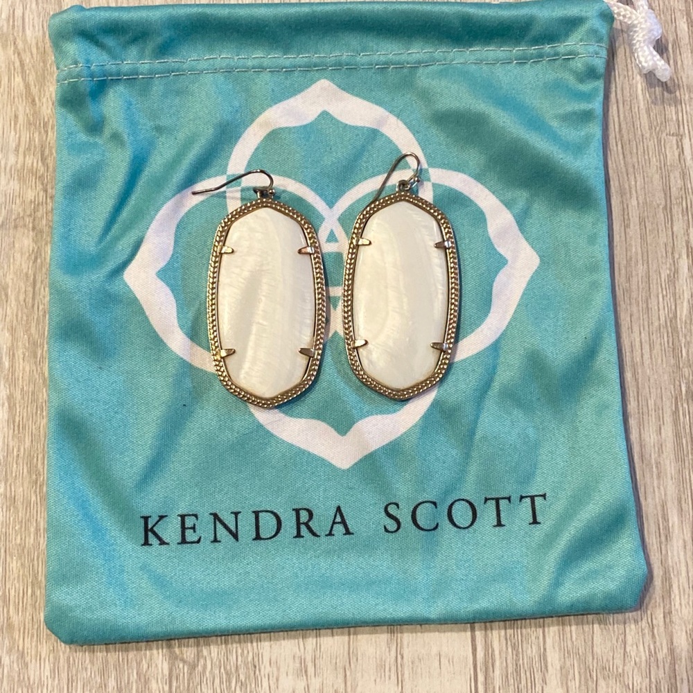 Kendra Scott Danielle Earrings